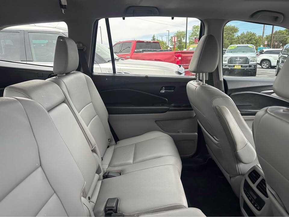 2021 Honda Pilot Special Edition thumbnail 6