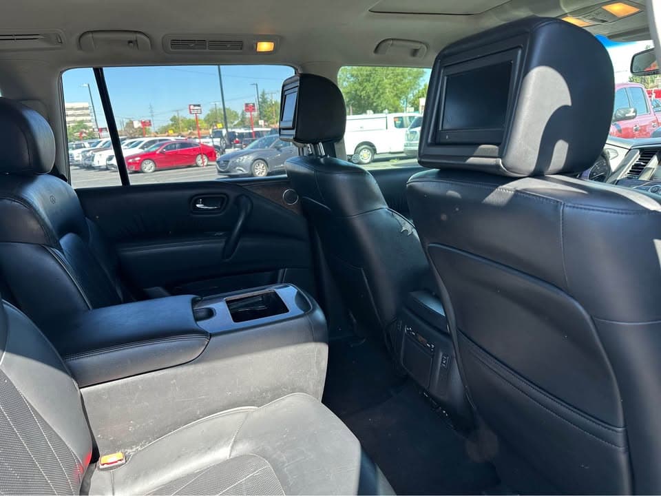 2015 Infiniti QX80 Premium Select thumbnail 4